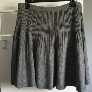 H&M wool blend pleated skirt M